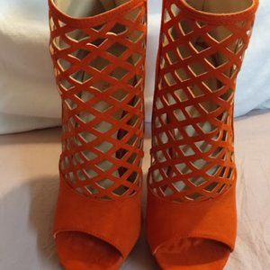 JUSTFAB MINNA ORANGE PLATFORM BOOTIES